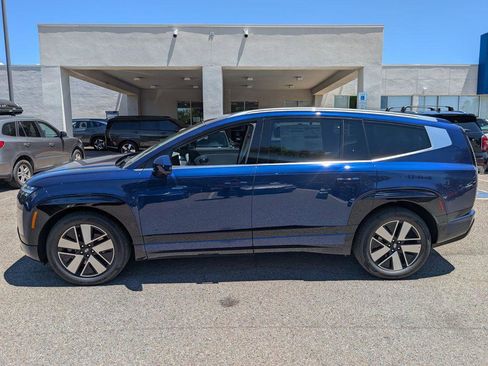 New 2026 Hyundai Ioniq 9 SEL image 3