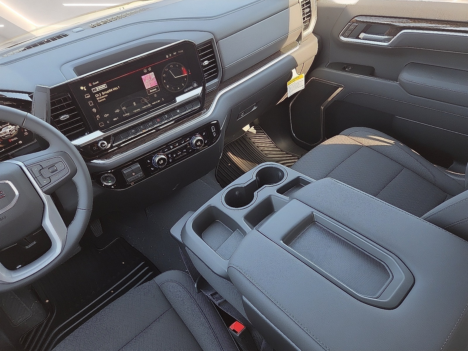 New 2026 GMC Sierra 1500 SLE w/ Preferred Package AWD/4WD image 12