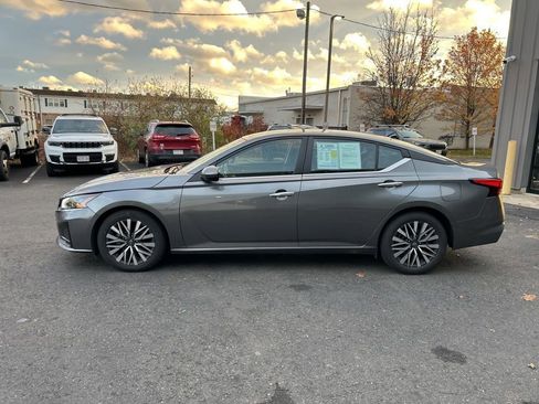 Used 2023 Nissan Altima 2.5 SV image 7