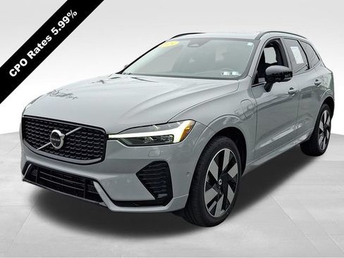 Certified 2024 Volvo XC60 T8 Plus w/ Climate Package AWD/4WD image 4
