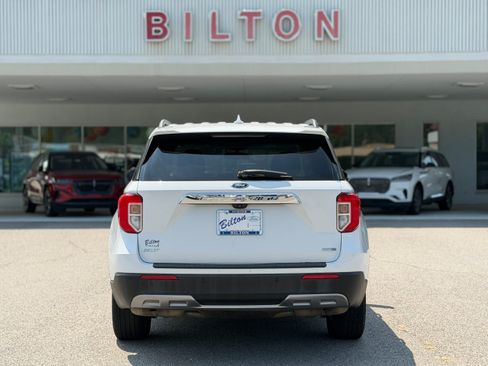 Used 2020 Ford Explorer XLT w/ Equipment Group 202A AWD/4WD image 34
