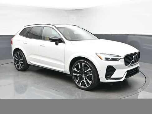 Used 2024 Volvo XC60 B5 Ultimate AWD/4WD image 4