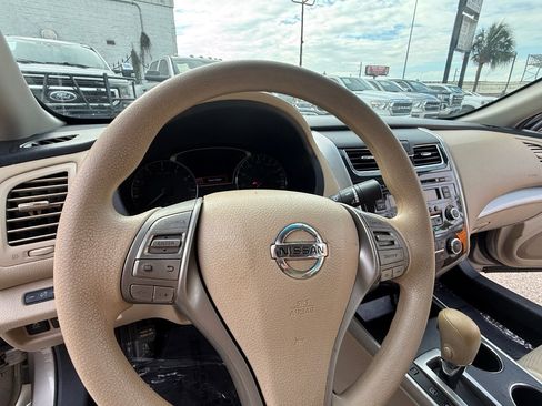 Used 2015 Nissan Altima 2.5 S w/ Power Driver Seat Package FWD image 21