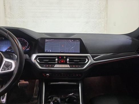 Used 2022 BMW 330i Sedan w/ M Sport Package RWD image 14