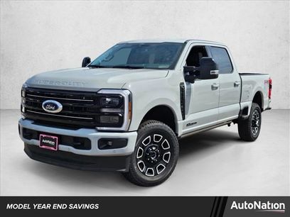 New 2025 Ford F350 Platinum w/ FX4 Off-Road Package