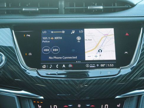 Used 2023 Cadillac XT6 Premium Luxury image 15