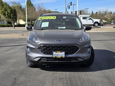Certified 2022 Ford Escape SEL AWD/4WD image 2