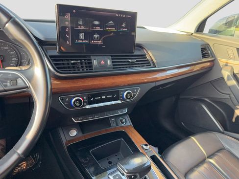 Used 2023 Audi Q5 2.0T Premium w/ Convenience Package AWD/4WD image 20