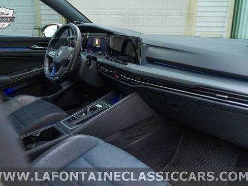 Used 2022 Volkswagen Golf R image 8