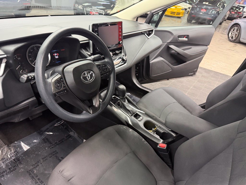 Used 2021 Toyota Corolla LE w/ Carpet Mat Package (TMS) FWD image 30