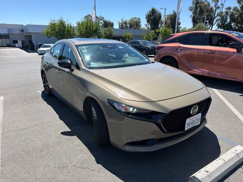 Used 2024 MAZDA MAZDA3 s AWD/4WD image 2