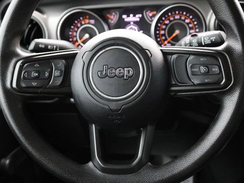 Used 2022 Jeep Wrangler Unlimited Sport AWD/4WD image 18