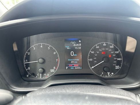 Used 2025 Toyota Corolla SE FWD image 6