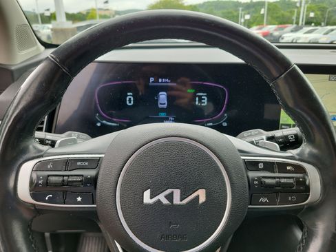 Used 2023 Kia Sportage EX AWD/4WD image 12