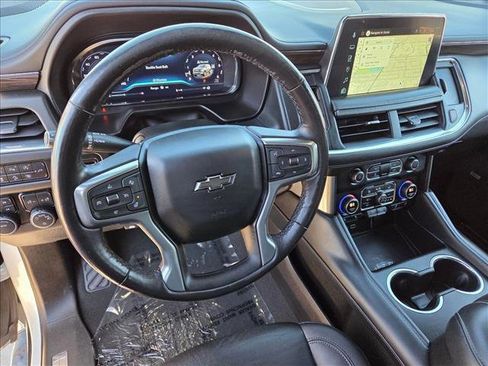 Used 2022 Chevrolet Tahoe Z71 w/ Luxury Package image 10