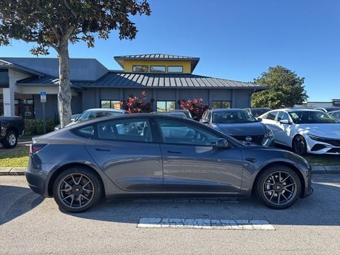 Used 2023 Tesla Model 3 Standard Range image 6