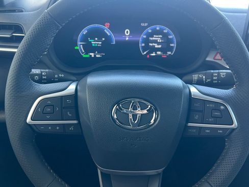 Used 2025 Toyota Sienna XLE Woodland Edition AWD/4WD image 21
