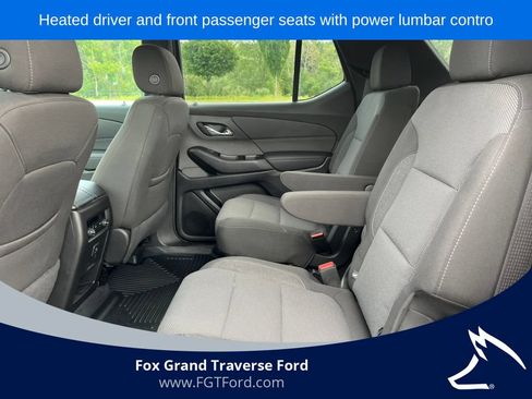 Used 2023 Chevrolet Traverse LT FWD image 4