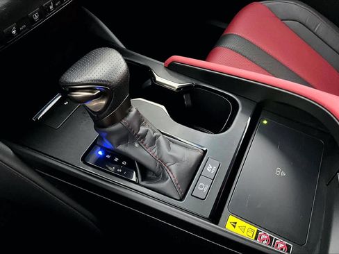 Used 2024 Lexus ES 300h F Sport image 15