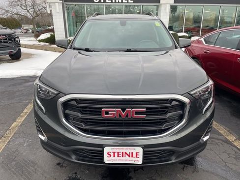 Used 2018 GMC Terrain SLE w/ Driver Convenience Package image 2