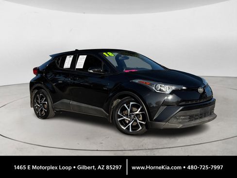 Used 2018 Toyota C-HR XLE image 1