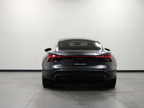 Used 2023 Audi e-tron GT Premium Plus image 5