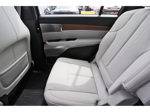 New 2027 Cadillac Vistiq Sport AWD/4WD image 12