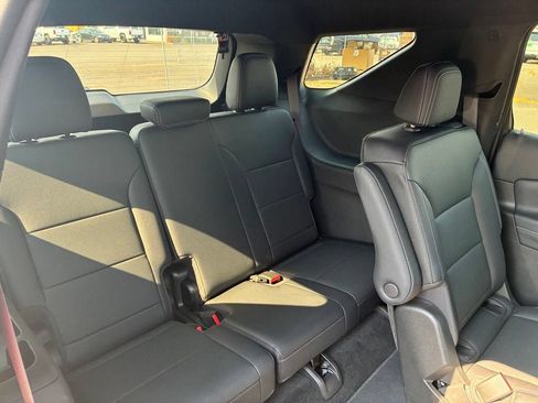 Used 2026 Chevrolet Traverse LT AWD/4WD image 14