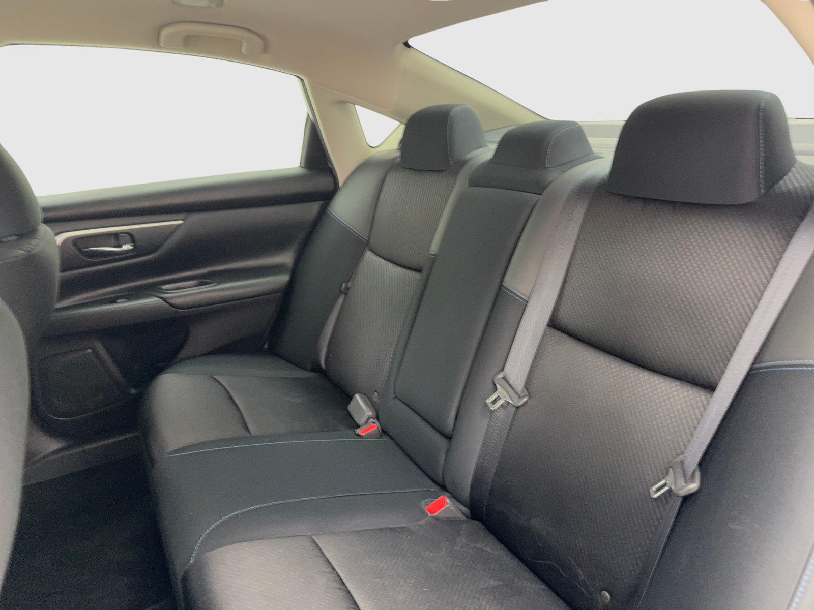 Used 2016 Nissan Altima 2.5 SR FWD image 35