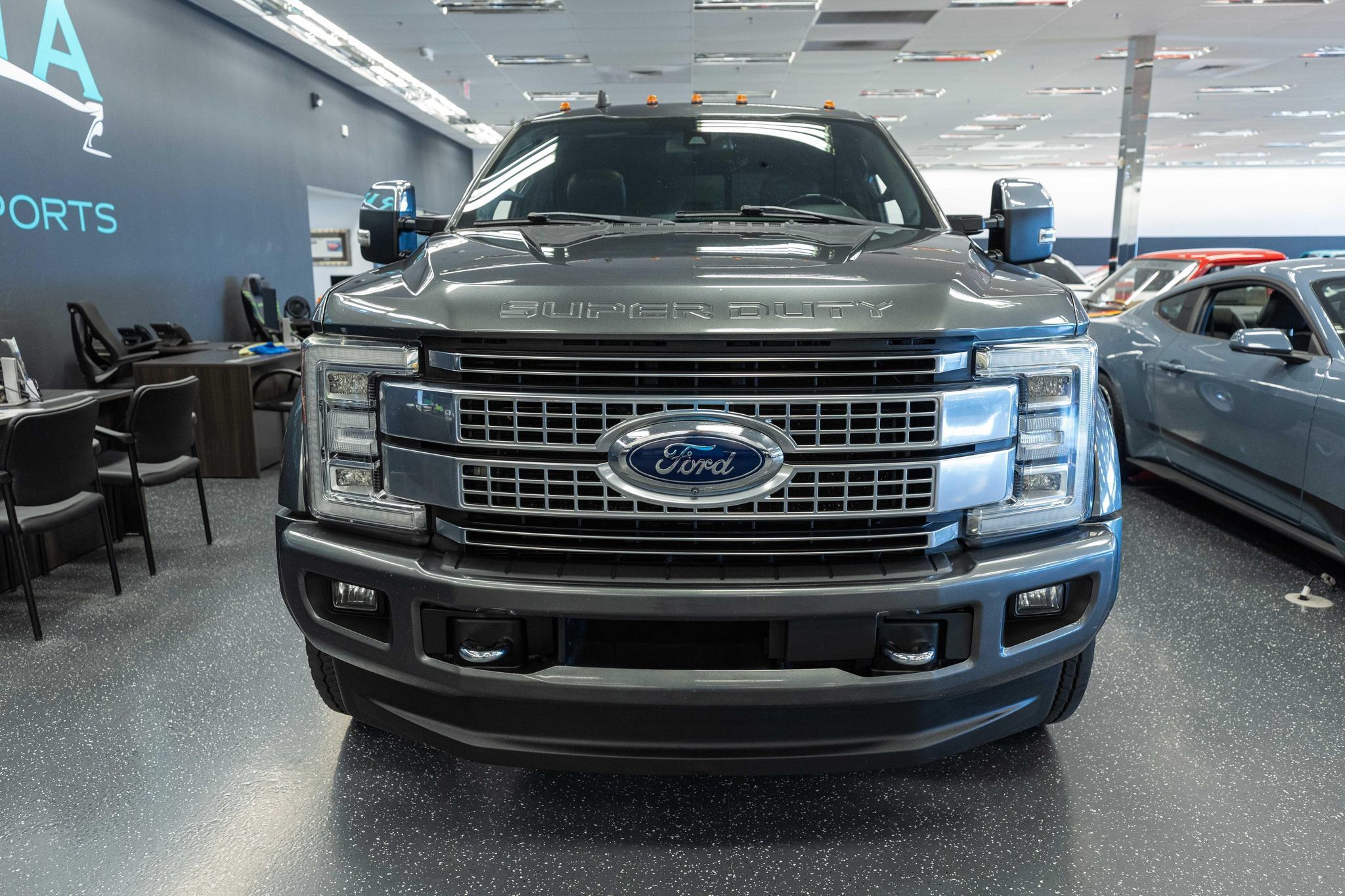 Used 2019 Ford F450 Platinum w/ Platinum Ultimate Package AWD/4WD image 2