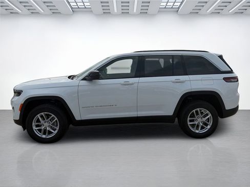 New 2026 Jeep Grand Cherokee Laredo X RWD image 6