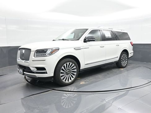 Used 2021 Lincoln Navigator L Reserve w/ Luxury Package image 1