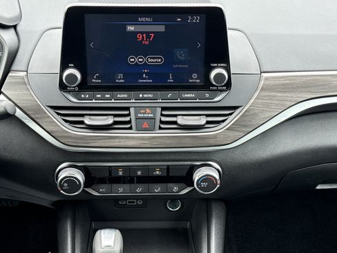 Used 2025 Nissan Altima 2.5 SV image 27