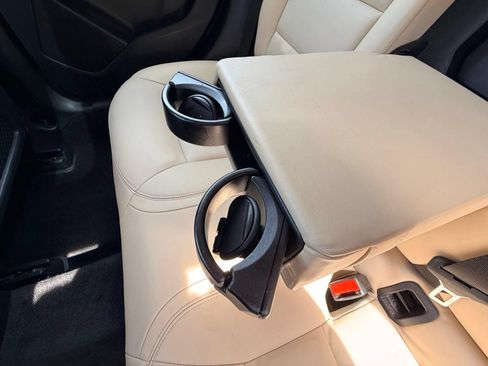 Used 2017 INFINITI QX30 Premium w/ Navigation Package FWD image 34