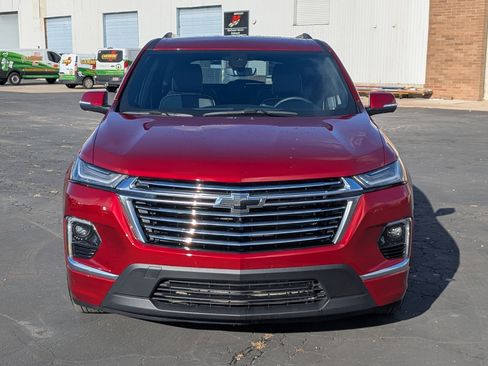 Used 2023 Chevrolet Traverse Premier image 11