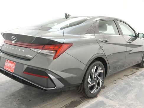 New 2026 Hyundai Elantra Limited image 9