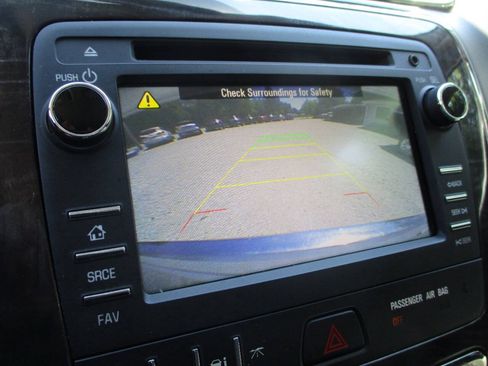 Used 2016 Buick Enclave Leather AWD/4WD image 32