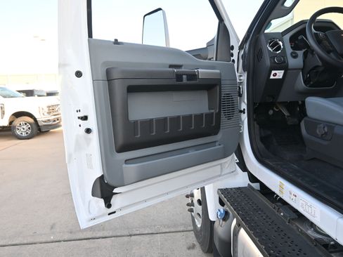 New 2026 Ford F750 2WD SuperCab Super Duty image 25