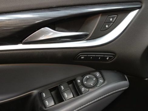 Used 2019 Buick Enclave Premium w/ Experience Buick Package AWD/4WD image 17