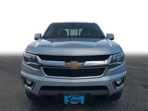 Used 2019 Chevrolet Colorado LT w/ LT Convenience Package image 2