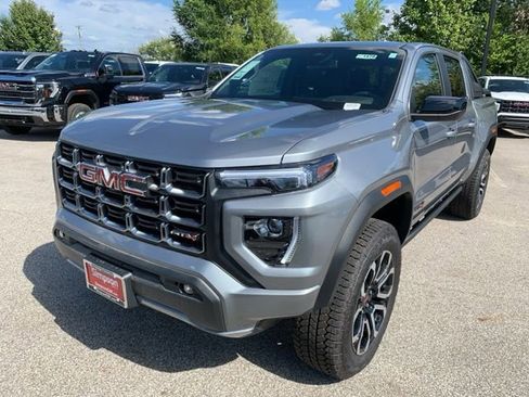 New 2025 GMC Canyon AT4 w/ Nightfall Edition image 8