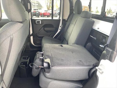 New 2025 Jeep Gladiator Willys image 32