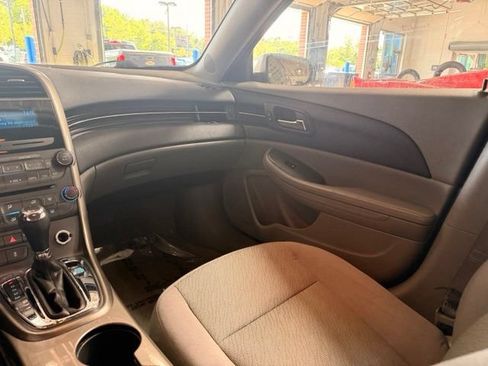 Used 2013 Chevrolet Malibu LS w/ Protection Package FWD image 18