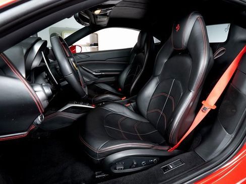 Used 2017 Ferrari 488 GTB image 4