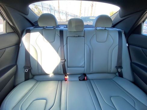 Used 2025 Hyundai Elantra Limited image 38