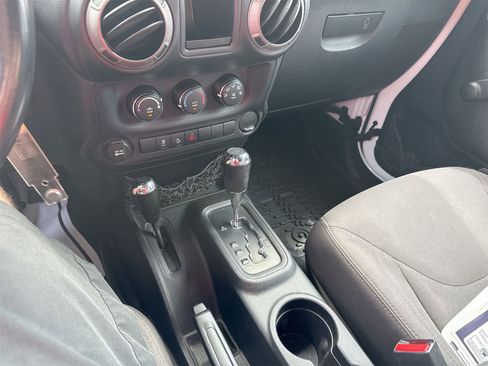 Used 2016 Jeep Wrangler Unlimited Sport w/ Connectivity Group image 14