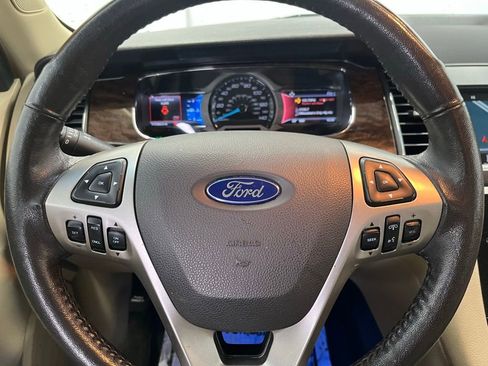 Used 2017 Ford Taurus Limited image 19