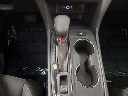 Used 2024 Chevrolet Equinox RS AWD/4WD image 12