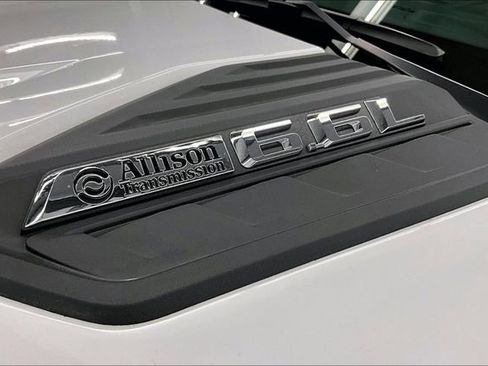 Used 2025 Chevrolet Silverado 2500 LT w/ Convenience Package image 33