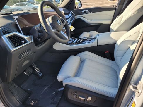 New 2025 BMW X5 xDrive50e w/ M Sport Package image 6